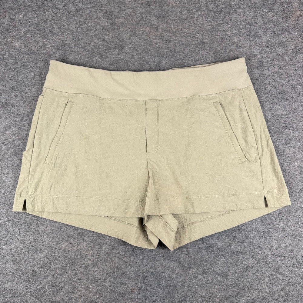 Athleta Trekkie North Short 3.5" Nylon Pockets Stretch Beige Womens 18